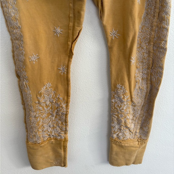 Magnolia Pearl Whistlestop Underjohns - Magnolia - Picture 6 of 13